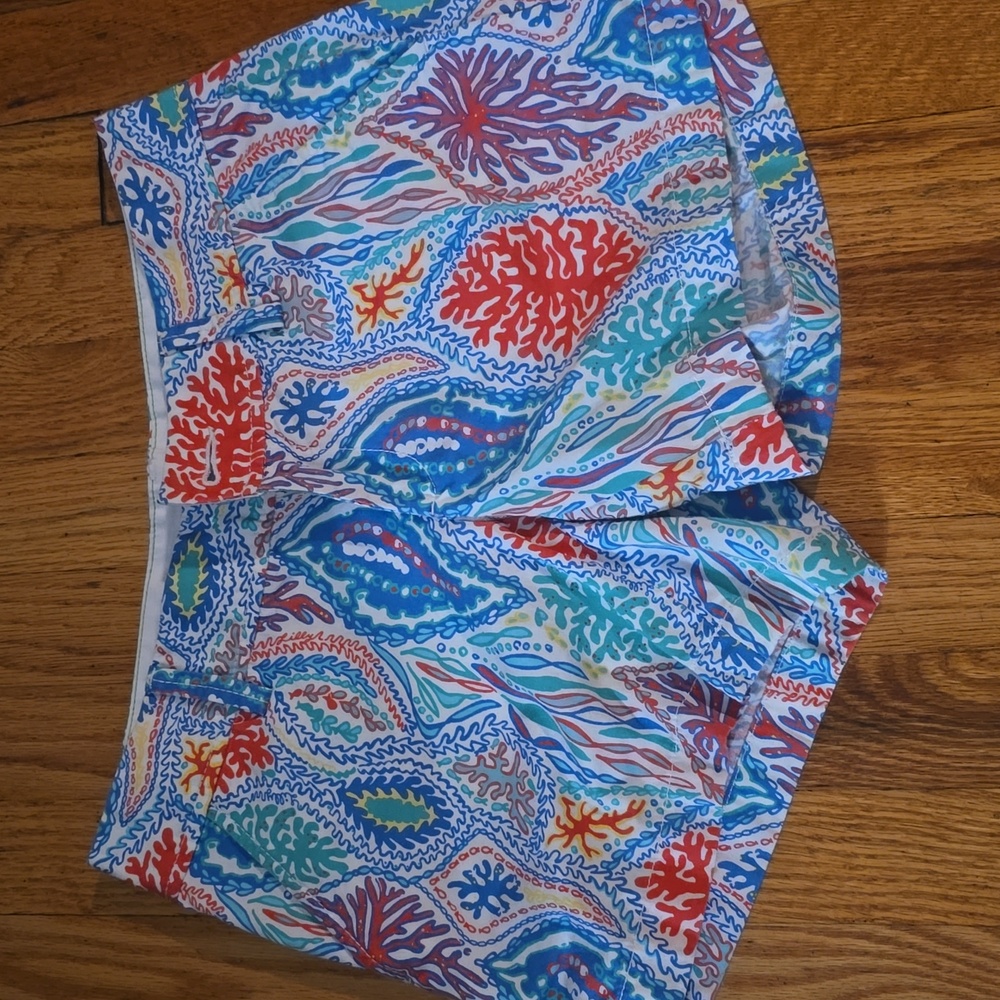 Lilly Pulitzer Size 2 Short
